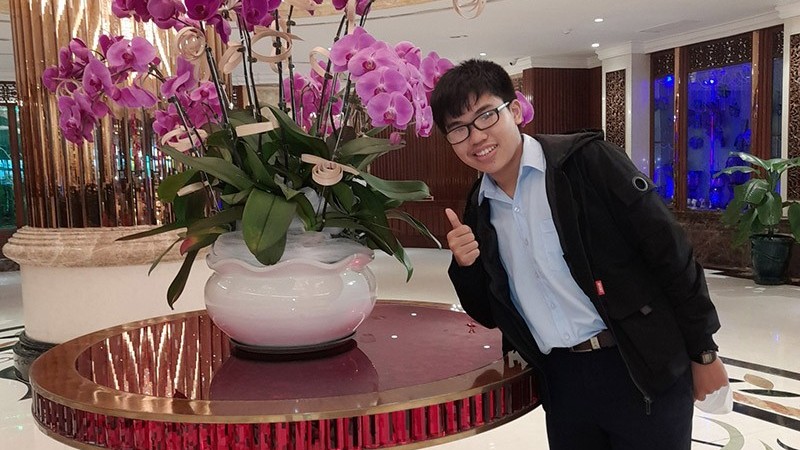 Chàng trai lớp 11 với ước mơ lan tỏa cơ hội học tập bình đẳng cho hàng triệu học sinh Việt Nam