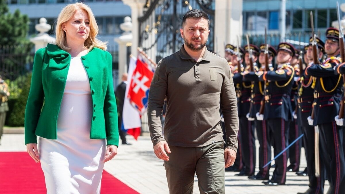 Tổng thống Ukraine đánh giá NATO 'thiếu quyết đoán', Slovakia ủng hộ Kiev gia nhập Liên minh quân sự