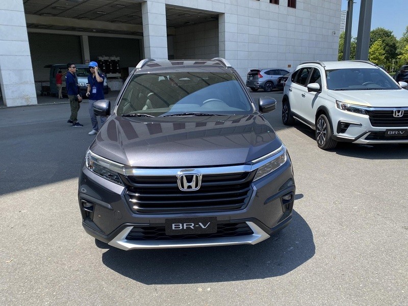 Honda BR-V 2023 là mẫu xe nhập khẩu nên không được hưởng ưu đãi lệ phí trước bạ.