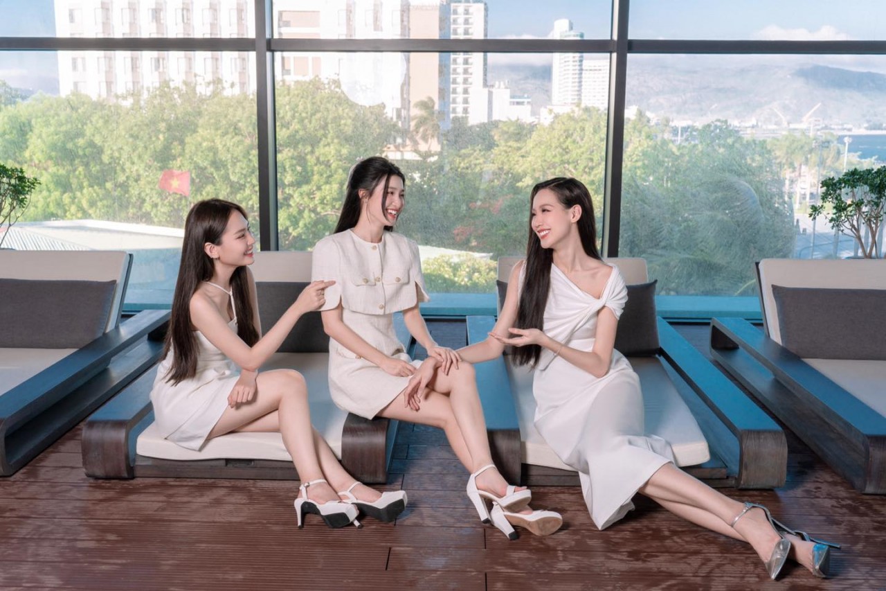 Khi Top 3 Mai Phương - Bảo Ngọc - Phương Nhi đọ sắc