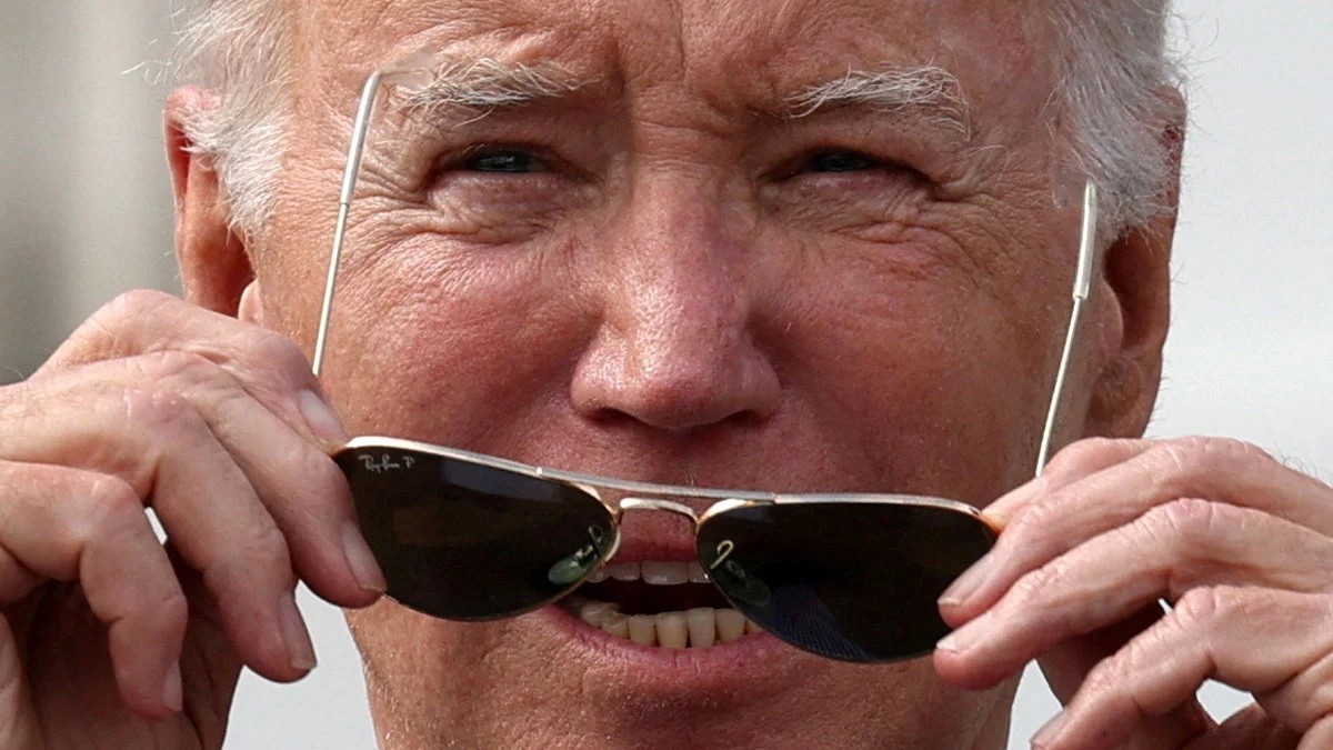 Ảnh ấn tượng (3-9/7): Bất ngờ về nơi trùm Wagner đang lưu trú, pháo tự hành hiếm nhất của Ukraine khai hỏa, ông Biden ‘ngầu’ với kính râm