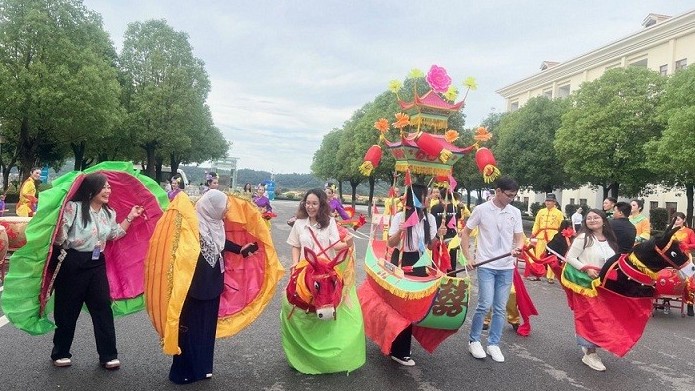 Việt Nam tham gia Liên hoan giao lưu lãnh đạo trẻ ASEAN-Trung Quốc lần thứ IX