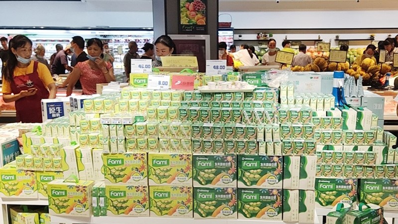 Vinasoy từng bước khẳng định vị thế người dẫn đầu khi có mặt trong các siêu thị lớn ở thị trường quốc tế. (Ảnh: TL) Vinasoy từng bước khẳng định vị thế người dẫn đầu khi có mặt trong các siêu thị lớn ở thị trường quốc tế. (Ảnh: TL)