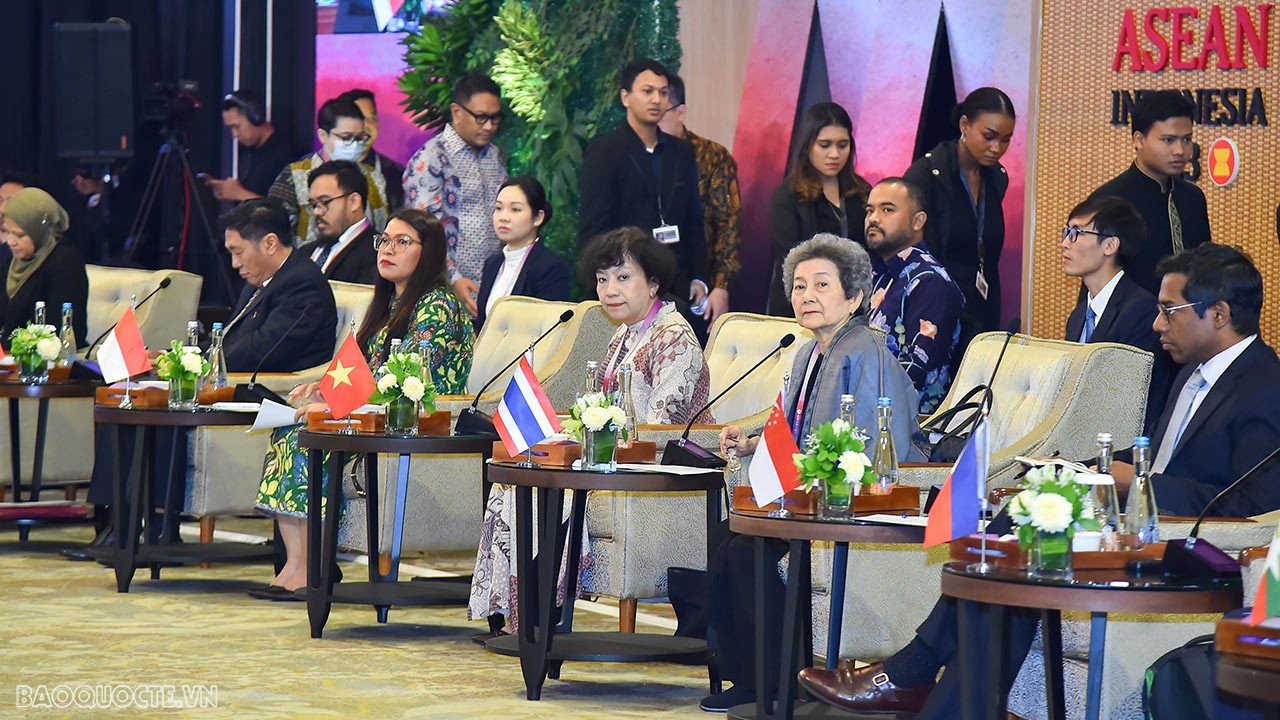 Hoạt động của Bộ trưởng Ngoại giao Bùi Thanh Sơn trong ngày đầu tiên dự AMM-56 Hoạt động của Bộ trưởng Ngoại giao Bùi Thanh Sơn trong ngày đầu tiên dự AMM-56