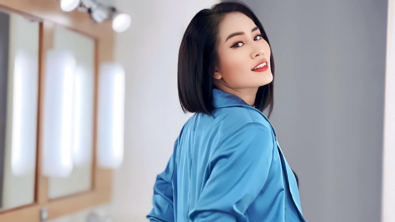 Diễn viên Minh Cúc: 'Sinh ra có gương mặt nam tính, ngầu đét nhưng đạo diễn cứ bắt phải hài'