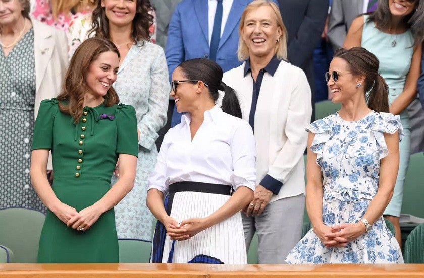 Cùng nhìn lại những bức ảnh của Vương phi xứ Wales xinh đẹp tại các kỳ Wimbledon gần đây Cùng nhìn lại những bức ảnh của Vương phi xứ Wales xinh đẹp tại các kỳ Wimbledon gần đây