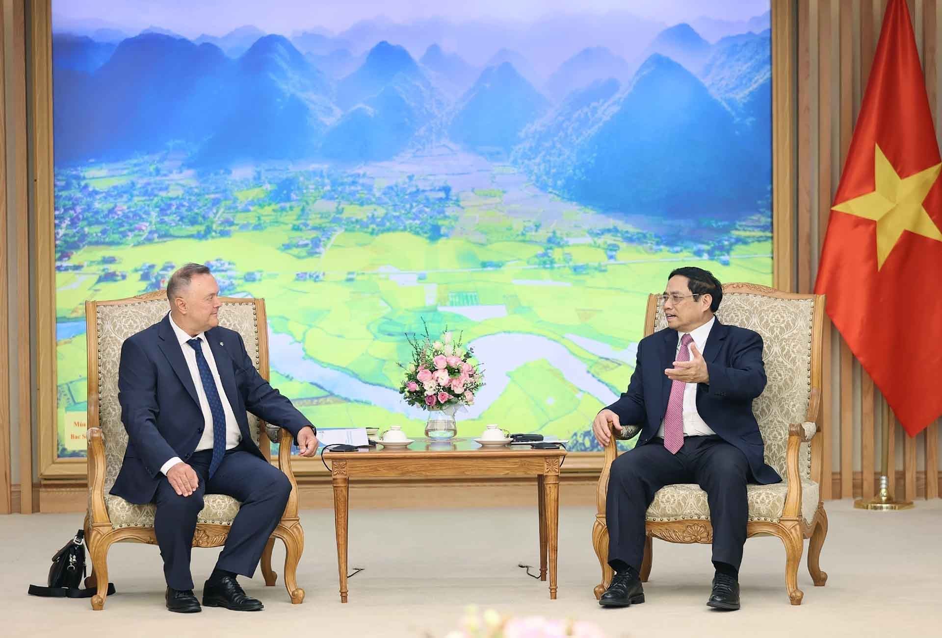 Thủ tướng Phạm Minh Chính tiếp ông Ivan Petrov, Chủ tịch Liên đoàn các Hiệp hội giao nhận vận tải quốc tế (FIATA). (Nguồn: TTXVN)