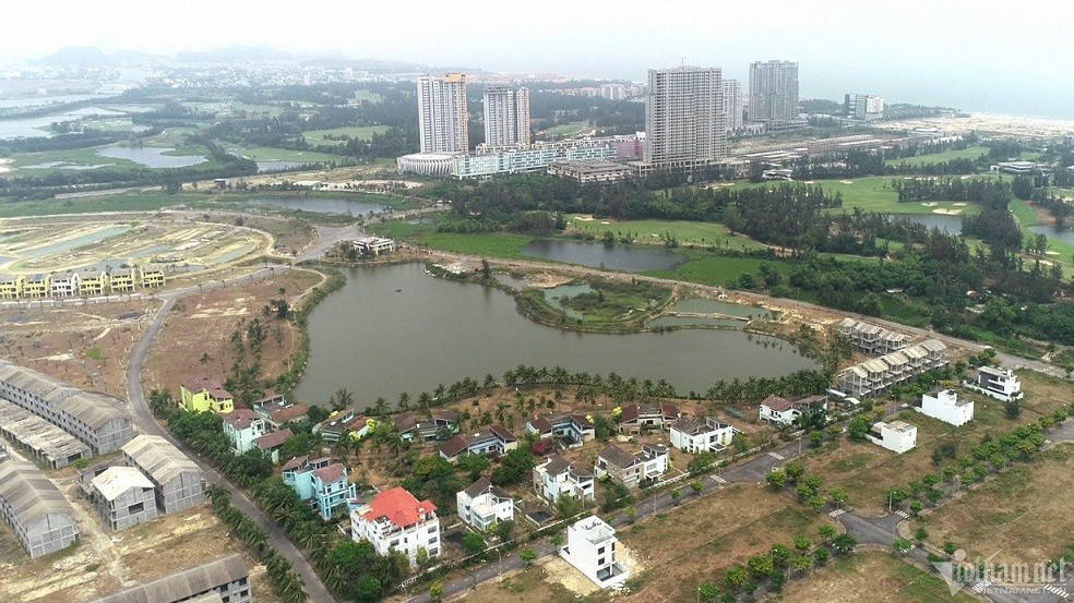 Bất động sản mới nhất: Đất miền Trung giảm mạnh vẫn ế, nhà đầu tư chưa muốn xuống tiền, ‘điểm sáng’ từ dòng vốn ngoại