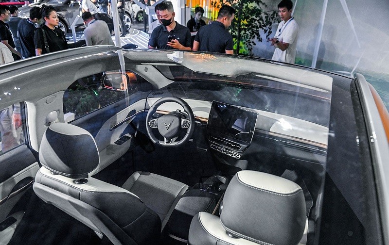 Cận cảnh xe ô tô điện VinFast VF6, phạm vi hoạt động lên đến 399km