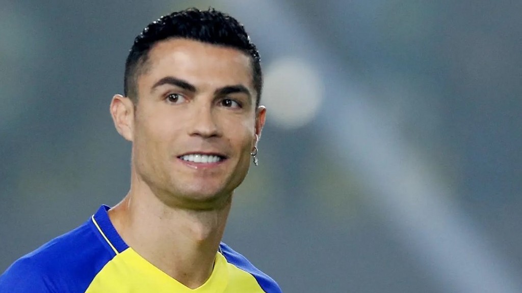 Vượt mặt Messi, Cristiano Ronaldo nhận Kỷ lục Guiness về thu nhập 'khủng'