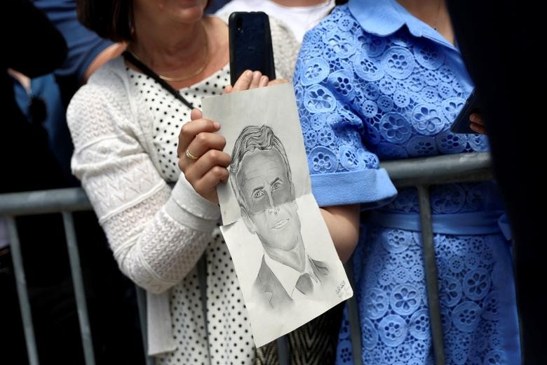 Paris tổ chức duyệt binh hoành tráng kỷ niệm Ngày Bastille trên đại lộ Champs Elysees