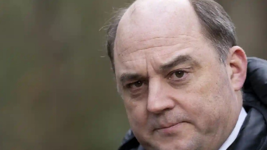 Bộ trưởng Quốc phòng Anh sẽ từ chức trước đợt cải tổ nội các mới