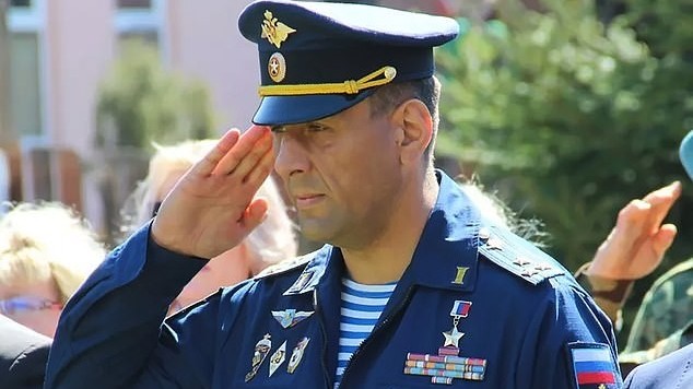 Cách chức một chỉ huy lính dù, Nga gây bất ngờ từ khu vực chiến dịch quân sự đặc biệt