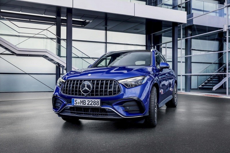 Mercedes-AMG GLC 43 2024. Mercedes-AMG GLC 43 2024.