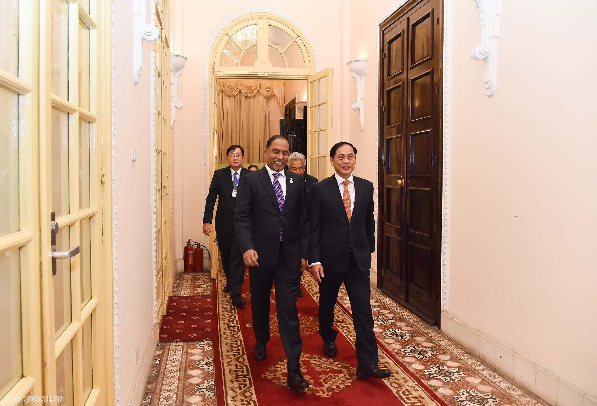 Bộ trưởng Ngoại giao Bùi Thanh Sơn đón chính thức Bộ trưởng Ngoại giao Malaysia