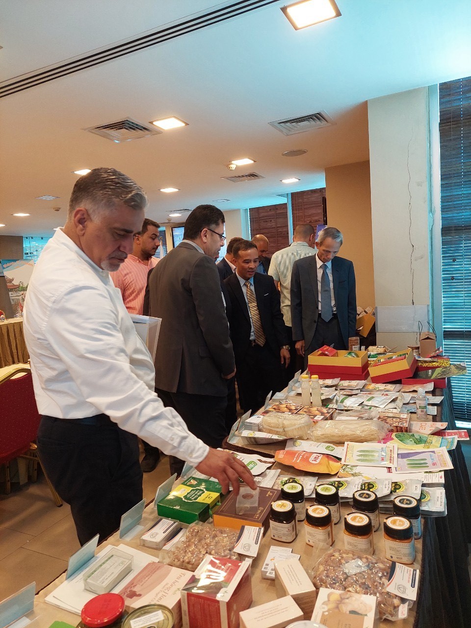 Đại sứ Việt Nam tại Saudi Arabia Đặng Xuân Dũng công tác tại Jordan