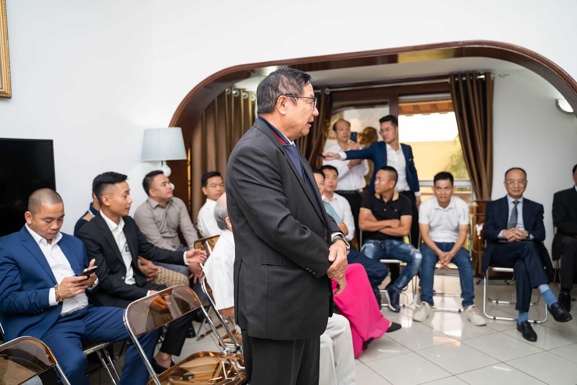 Việt Nam luôn coi trọng thúc đẩy quan hệ hợp tác hữu nghị truyền thống với Angola Việt Nam luôn coi trọng thúc đẩy quan hệ hợp tác hữu nghị truyền thống với Angola