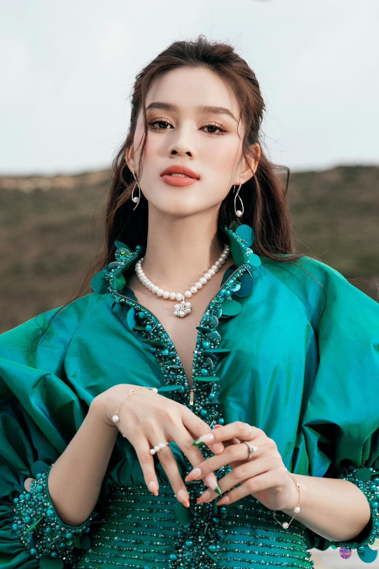 Hoa hậu Đỗ Thị Hà, Thanh Thủy và Lương Thùy Linh