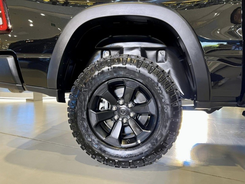 RAM 1500 Rebel sử dụng bộ lốp Goodyear Wrangler Duratrac đa năng RAM 1500 Rebel sử dụng bộ lốp Goodyear Wrangler Duratrac đa năng