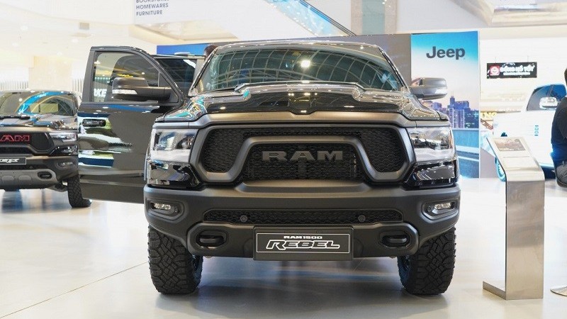 Cận cảnh Ram 1500 Rebel vừa ra mắt tại Việt Nam, giá 5,168 tỷ đồng