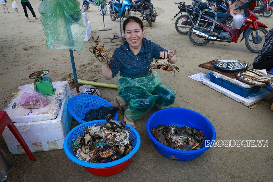Chợ hải sản buổi bình minh
