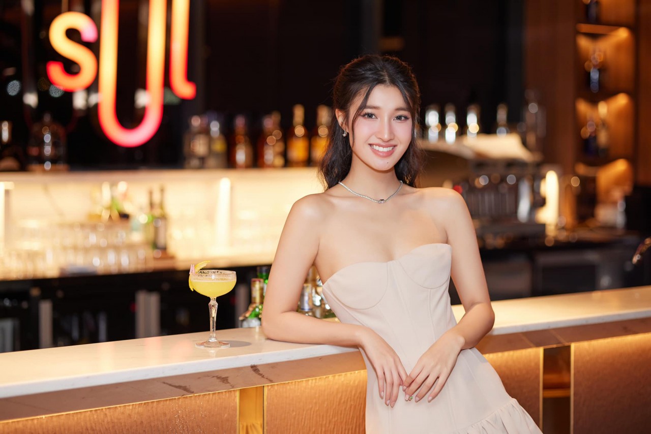 Á hậu Phương Nhi