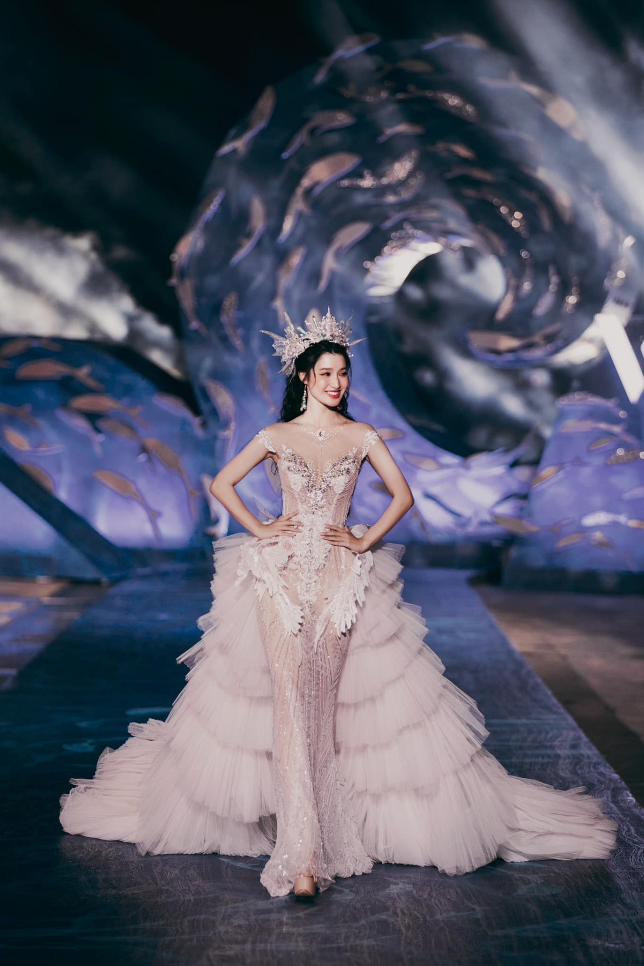 Á hậu Phương Nhi