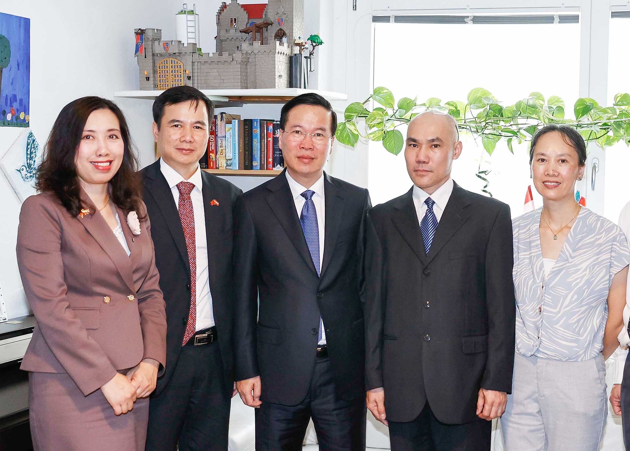 Những hình ảnh ấn tượng của Chủ tịch nước Võ Văn Thưởng trong chuyến thăm chính thức Áo Những hình ảnh ấn tượng của Chủ tịch nước Võ Văn Thưởng trong chuyến thăm chính thức Áo