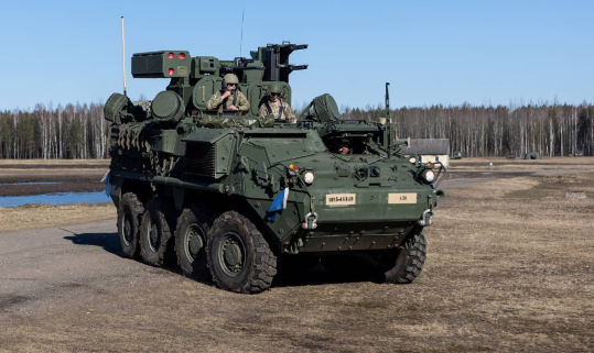 Mỹ tung gói hỗ trợ quân sự mới với nhiều vũ khí tối tân cho Ukraine nhưng không có bom chùm Mỹ tung gói hỗ trợ quân sự mới với nhiều vũ khí tối tân cho Ukraine nhưng không có bom chùm