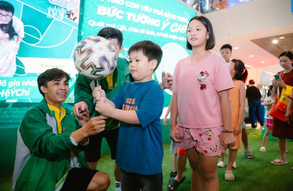 10.000 trẻ em tham gia hoạt động thể thao 'Bức tường ý chí' 10.000 trẻ em tham gia hoạt động thể thao 'Bức tường ý chí'