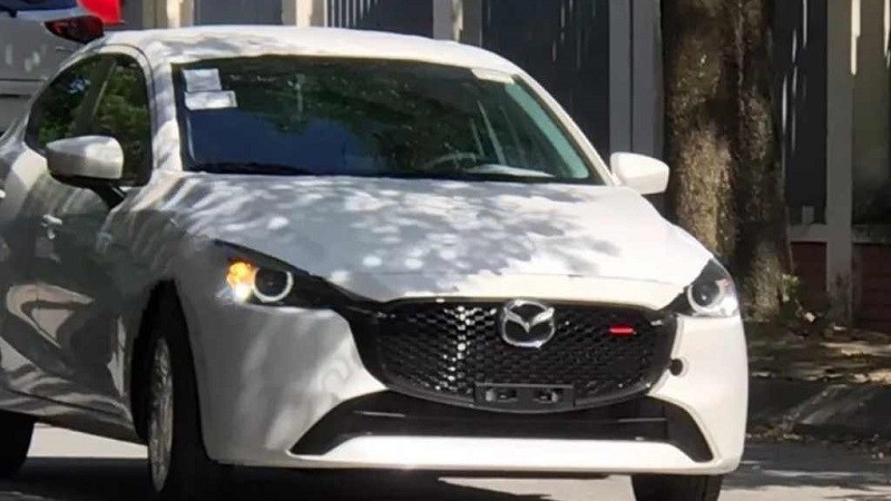 Mazda 2 2023 lộ diện tại Việt Nam