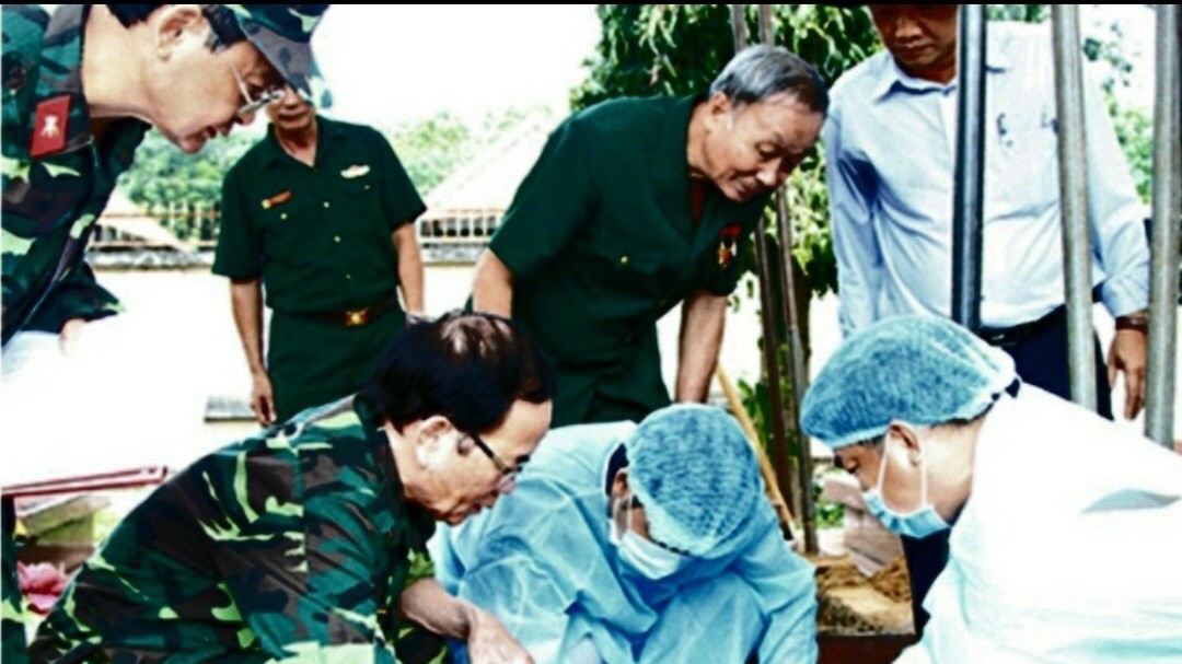 Thêm một liệt sĩ được đưa về quê hương là để xoa dịu mất mát của thân nhân, cũng để người sống đỡ day dứt