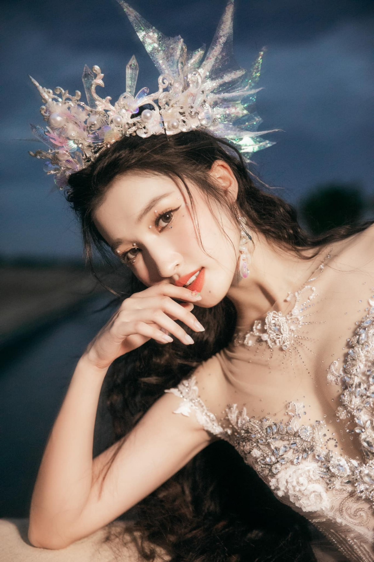 Phương Nhi lộng lẫy như nữ hoàng