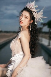 'Đứng ngồi không yên' với nhan sắc của Á hậu Nguyễn Phương Nhi