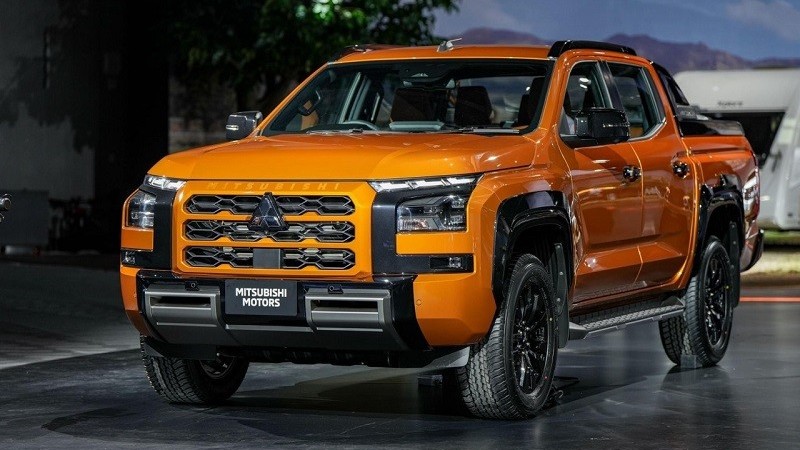 Cận cảnh Mitsubishi Triton 2024 vừa ra mắt tại Thái Lan, giá bán từ 481 triệu đồng