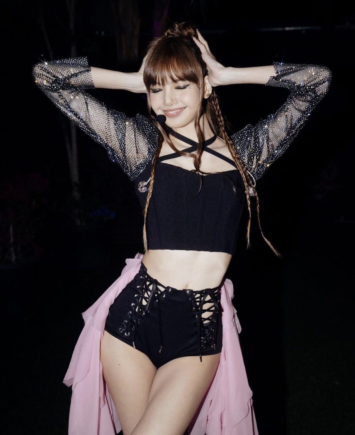 Gợi cảm như Lisa (BlackPink)