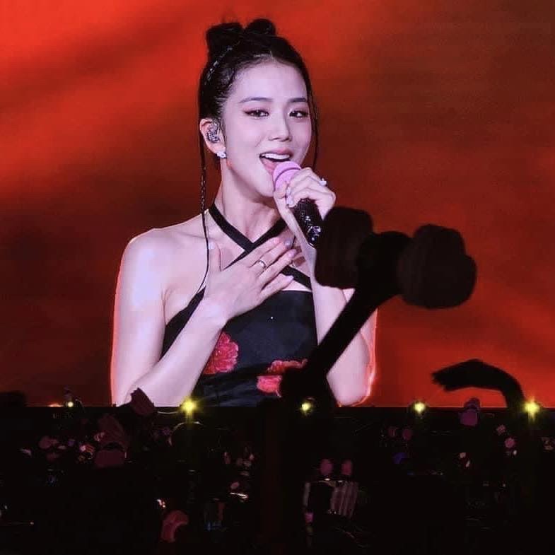 BLACKPINK với màn trình diễn đặc biệt trong đêm diễn Born Pink đầu tiên ở Việt Nam