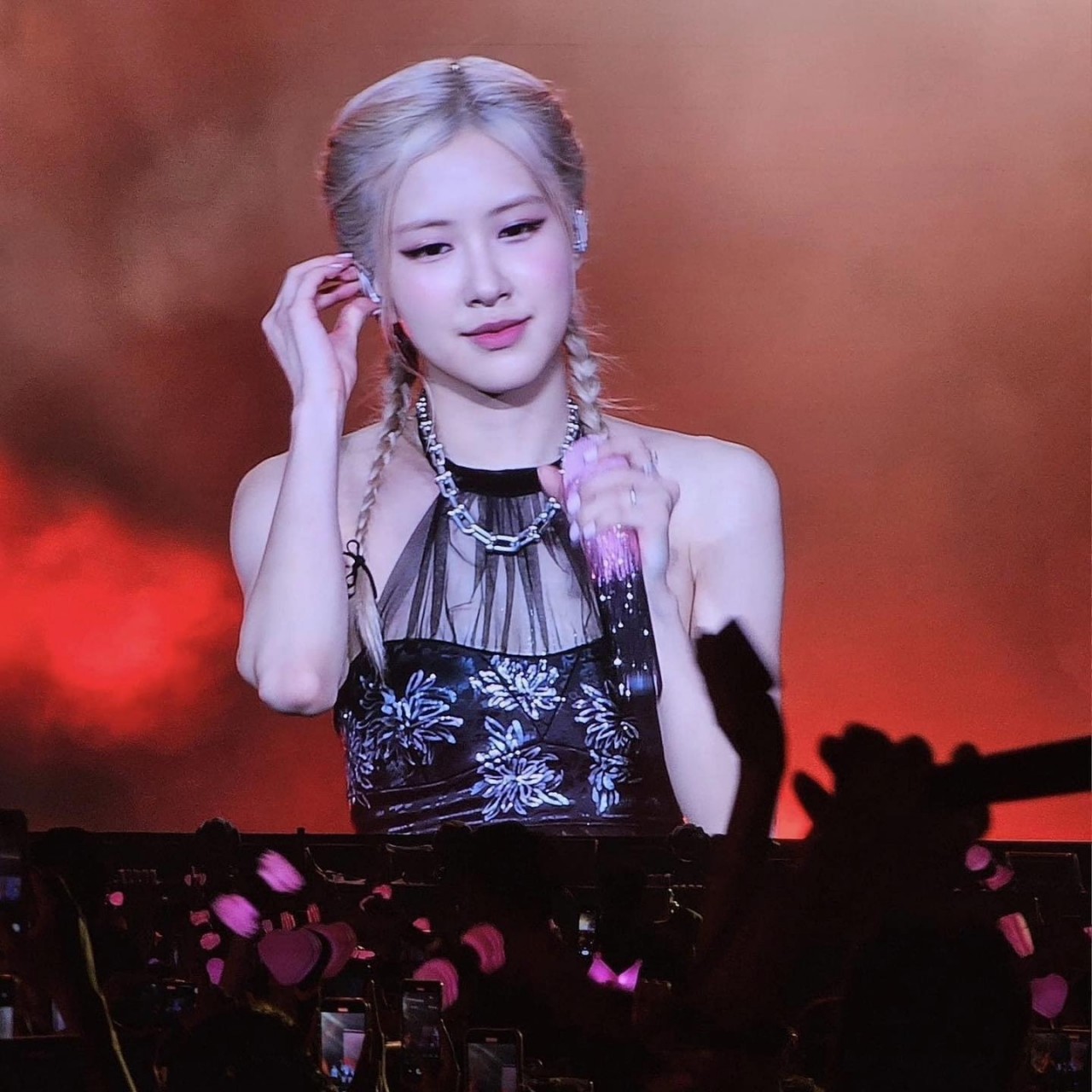 BLACKPINK với màn trình diễn đặc biệt trong đêm diễn Born Pink đầu tiên ở Việt Nam