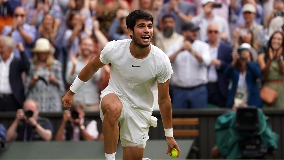 Tay vợt Carlos Alcaraz được nhận định 'giỏi hơn bất kỳ ai', tổng hòa sức mạnh của 3 huyền thoại Djokovic, Nadal, Federer