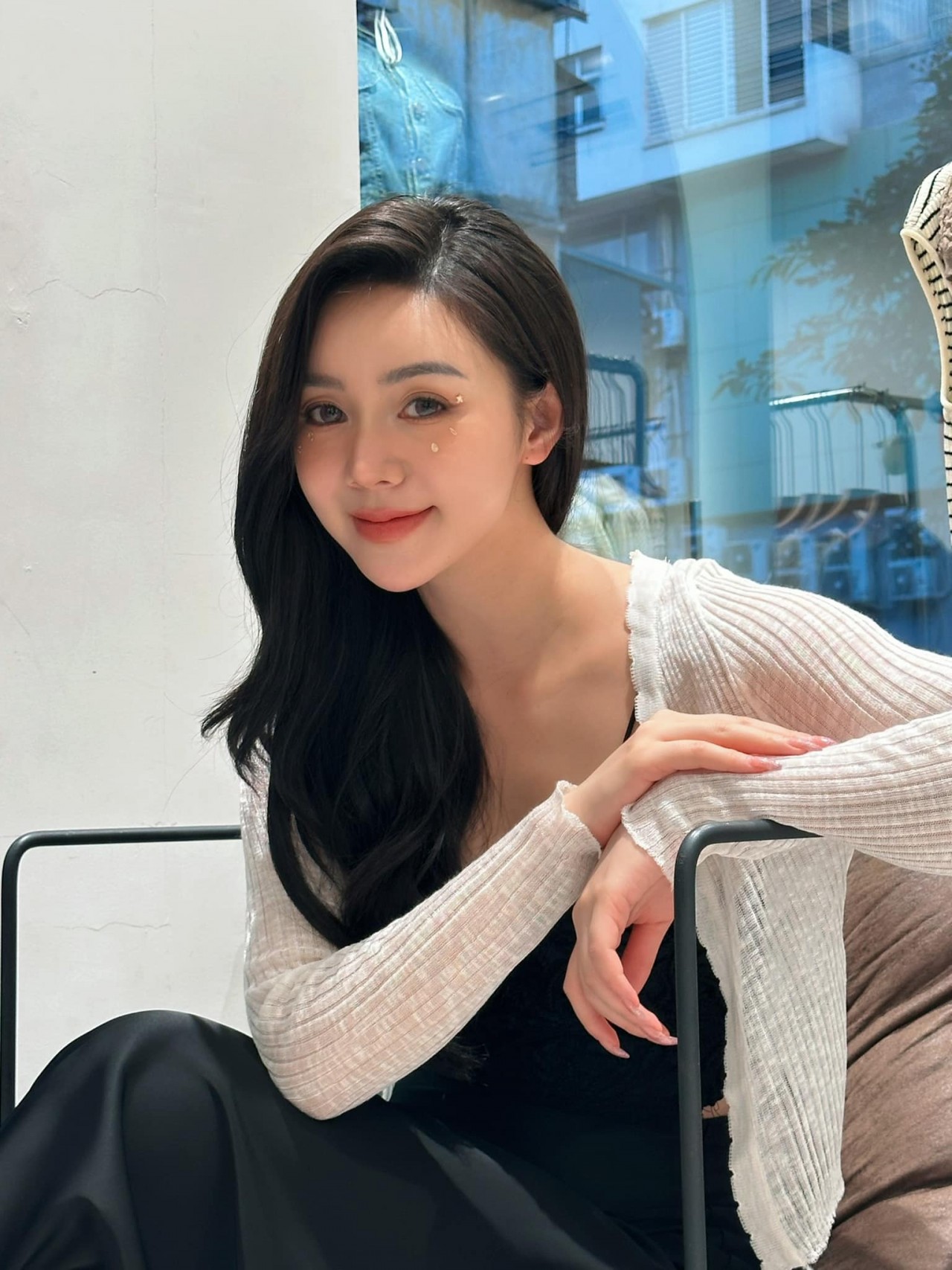 Diễn viên Quỳnh Kool đẹp mờ ảo