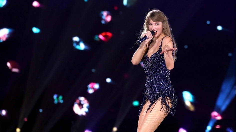 Mỹ: Lưu diễn thành công, Taylor Swift chi 55 triệu USD thưởng đội ngũ hậu cần