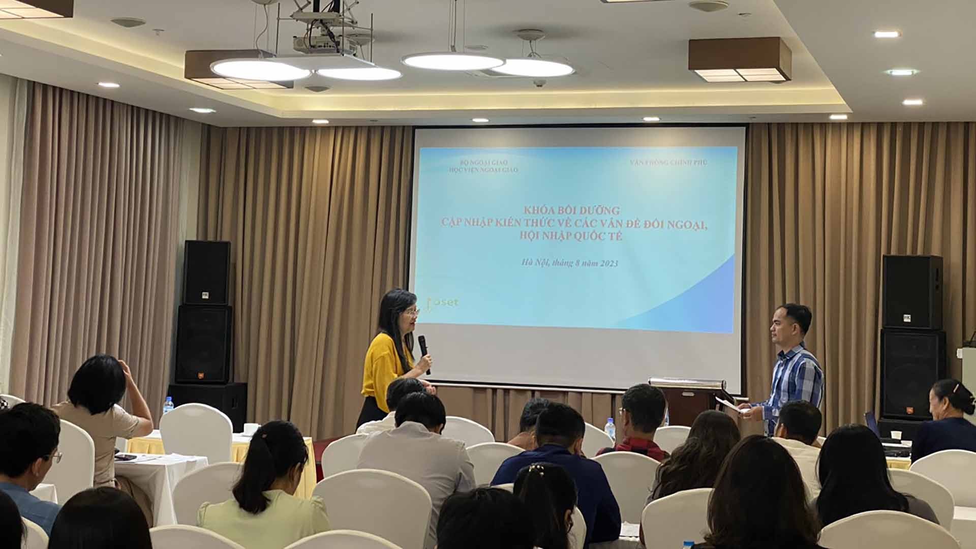 Chương trình bồi dưỡng cập nhật kiến thức về các vấn đề đối ngoại, hội nhập quốc tế Chương trình bồi dưỡng cập nhật kiến thức về các vấn đề đối ngoại, hội nhập quốc tế