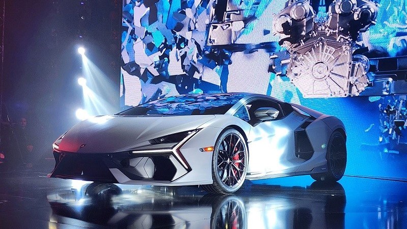 Cận cảnh siêu xe Lamborghini Revuelto ra mắt tại Thái Lan, giá gần 32 tỷ đồng