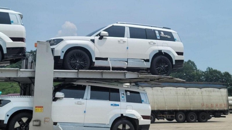 Hyundai Santa Fe 2024 tiếp tục lộ diện tại Hàn Quốc với bản 6 chỗ ngồi