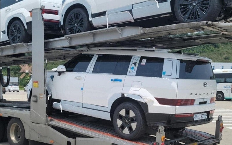 Hyundai Santa Fe 2024 tiếp tục lộ diện tại Hàn Quốc với bản 6 chỗ ngồi