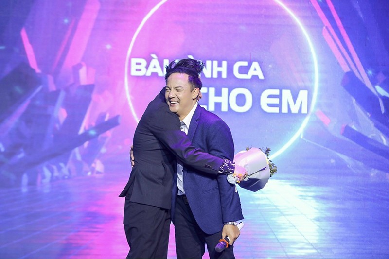 Nhà báo – MC Nguyễn Duy Mạnh và hành trình 2000 áo ấm yêu thương