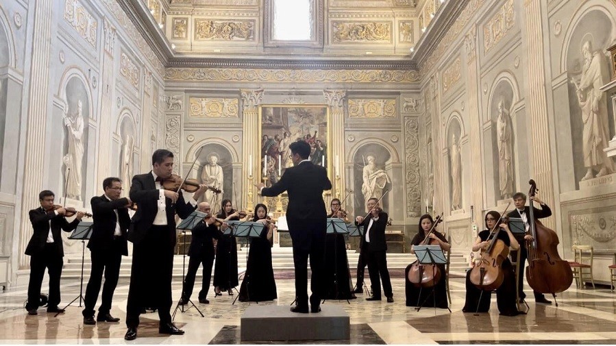 Nghệ sĩ vĩ cầm Bùi Công Duy kể chuyện làm ngoại giao văn hóa Nghệ sĩ vĩ cầm Bùi Công Duy kể chuyện làm ngoại giao văn hóa