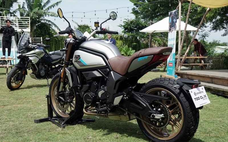 Cận cảnh mô tô CFMoto 700 CL-X vừa ra mắt tại Việt Nam, giá bán 169 triệu đồng
