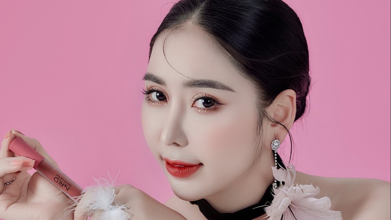 Hoa Hậu Trịnh Thanh Hồng: Cẩn trọng khi quảng cáo sản phẩm vì không muốn ảnh hưởng đến danh hiệu