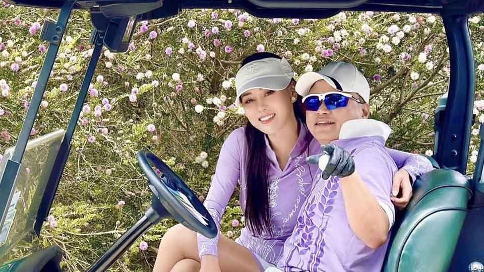 Phương Oanh - Shark Binh rạng rỡ trong chuyến trăng mật tại Mỹ